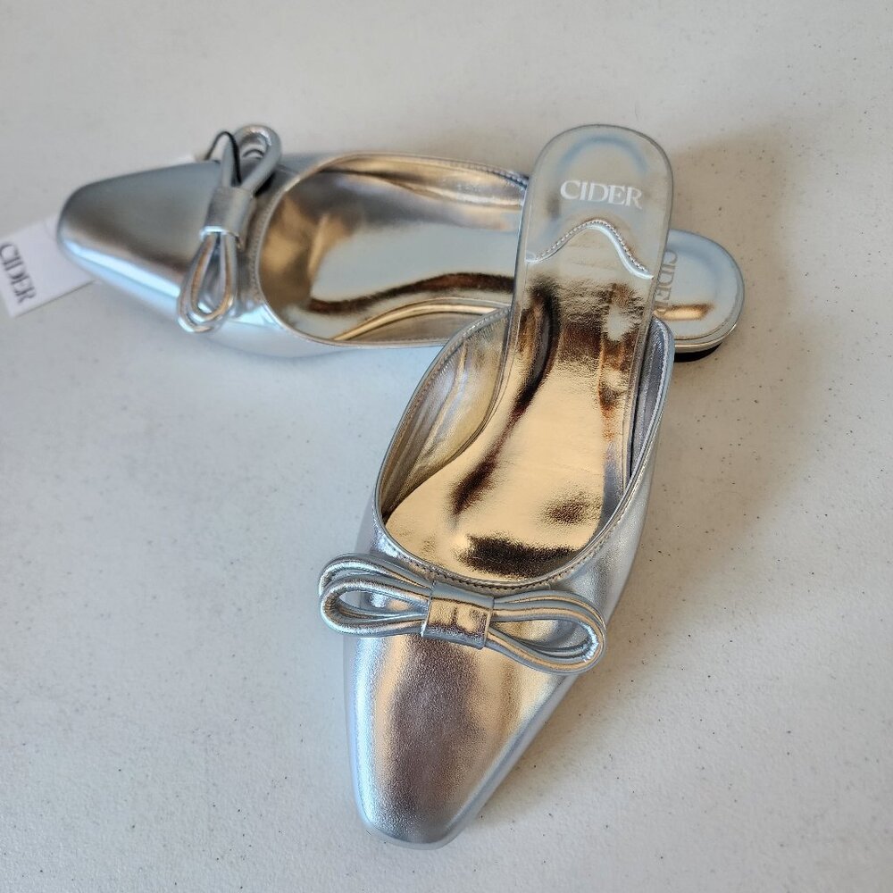 Silver Mules "NEW" - Picture 6 of 16
